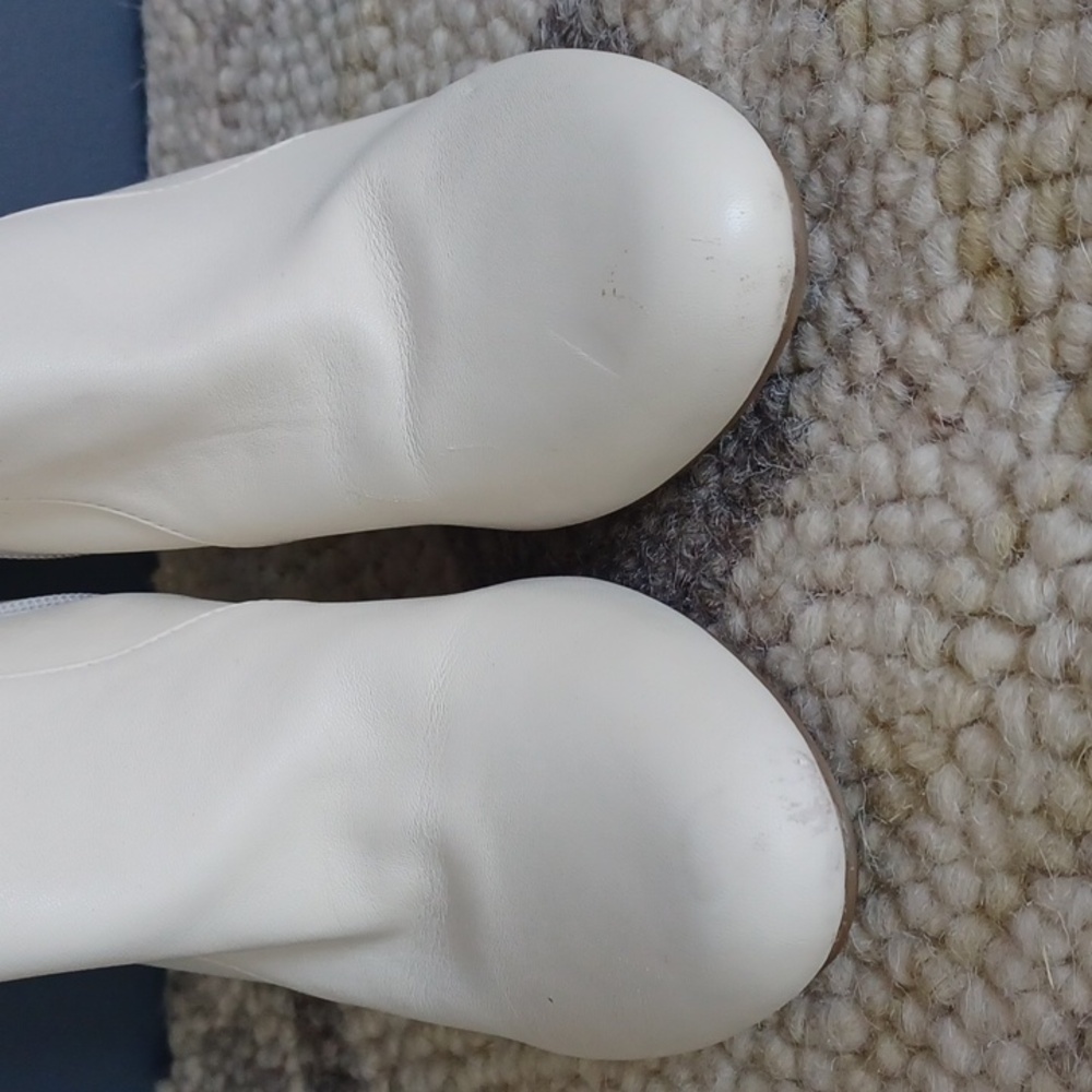 Bandolino Leather Booties - Picture 3 of 16